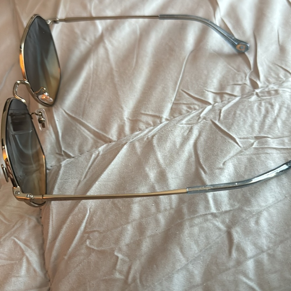 Coach shades with authenticity paperwork and coach case - Picture 3 of 6